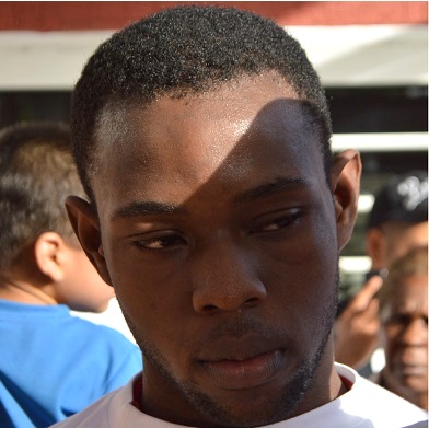Alvin Bridgewater. 18 años. Estudiante de segundo año de Economía en la UGMA. Anteriormente había realizado cursos de inglés en Trinidad y Tobago.