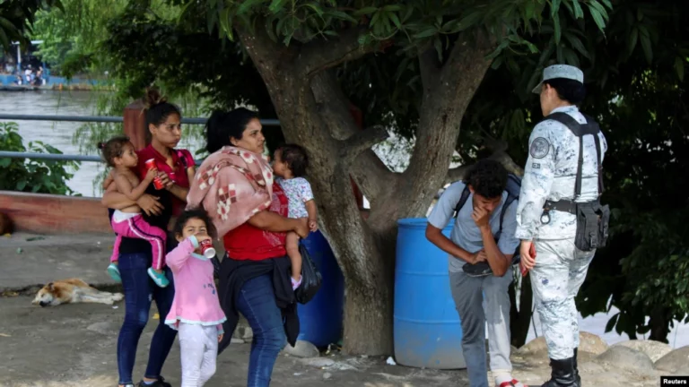 Familias de inmigrantes venezolanos deportados